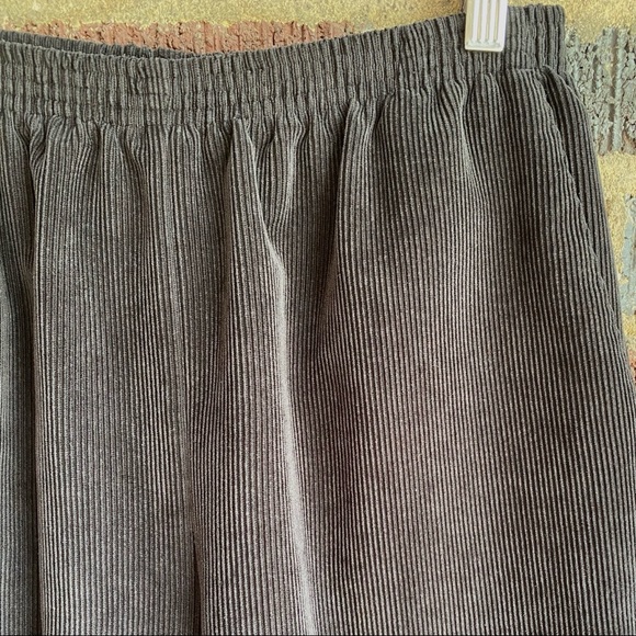 Vintage Alfred Dunner Pants - Picture 2 of 4